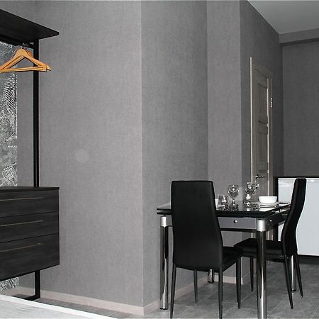 Solo Apartment Virmenska 基輔 外观 照片