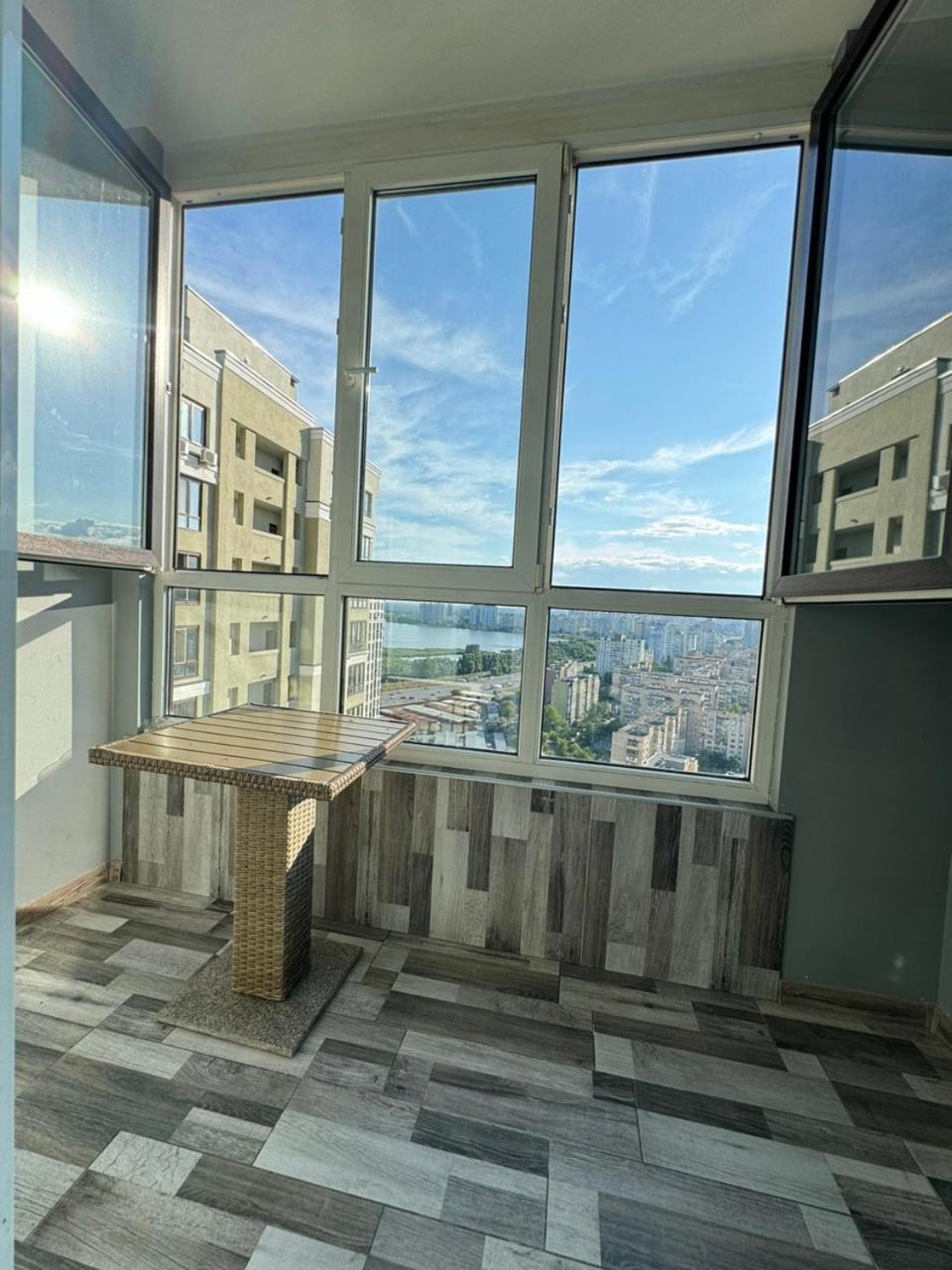 Solo Apartment Virmenska 基輔 外观 照片